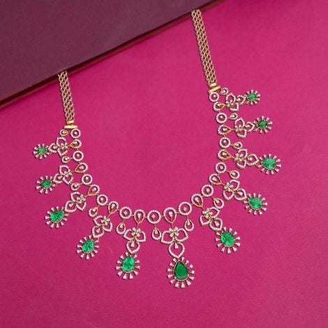 159VG5953 | 18Kt Prosperous Pear Cut Emerald And Diamond Necklace 159VG5953