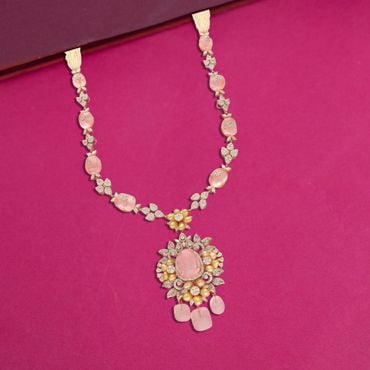 484JA410 | 14Kt Celebrity Style Diamond Necklace 484JA410