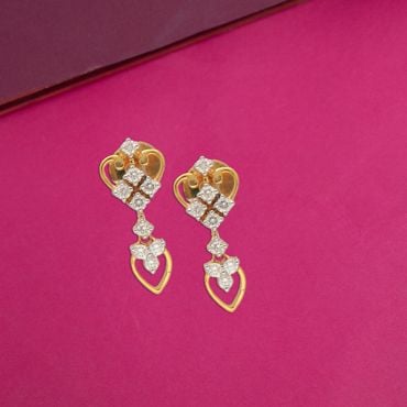155VH9995 | 18Kt Sleek Diamond Drop Earrings 155VH9995