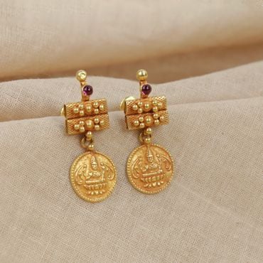 135VG5197 | 22Kt Ethnic Lakshmi Kasu Gold Earrings 135VG5197