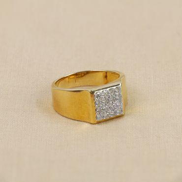 148VU6316 | 18Kt Studded Square Diamond Ring For Men 148VU6316