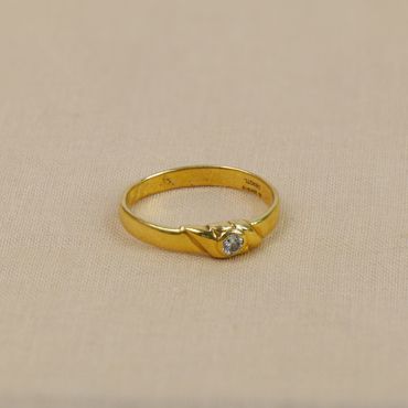 151VG4161 | 22Kt Sleek Solitaire Diamond Ring For Her 151VG4161