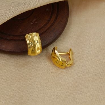 78VY3863 | 22Kt Small Gold Drop Earrings For Women 78VY3863