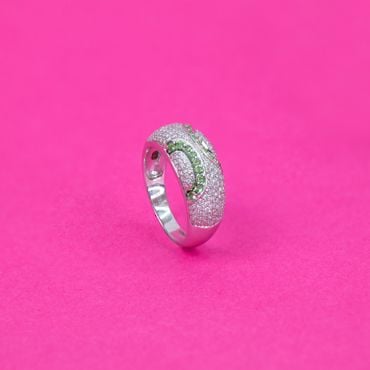 148VU5422 | 18Kt Luxurious Diamond Band Ring For Her 148VU5422