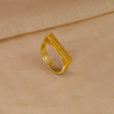 93VE9851 | 22Kt Modern Signet Gold Ring For Her 93VE9851