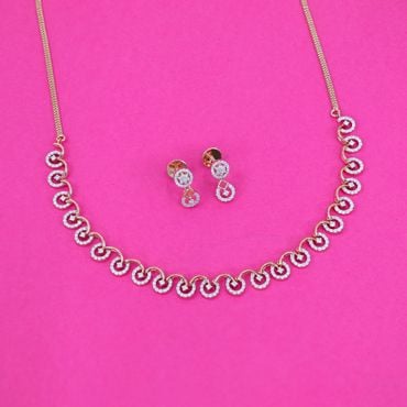 484VA585-485VA1970 | 14Kt Charming Crescent Pattern Diamond Necklace Set 484VA585