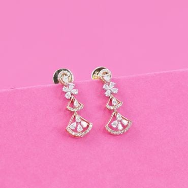 155VI1596 | 18Kt Timeless Triangular Diamond Drop Earrings 155VI1596