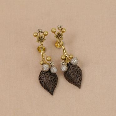 135VG5447 | 22Kt Beautiful Nature Inspired Antique Gold Earrings 135VG5447