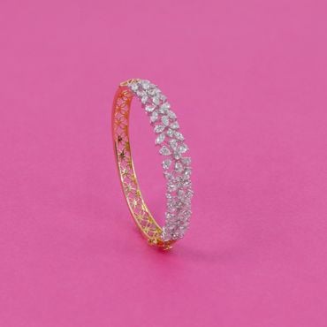 177VG2157 | 18Kt Bedazzled Diamond Bracelet For Women 177VG2157