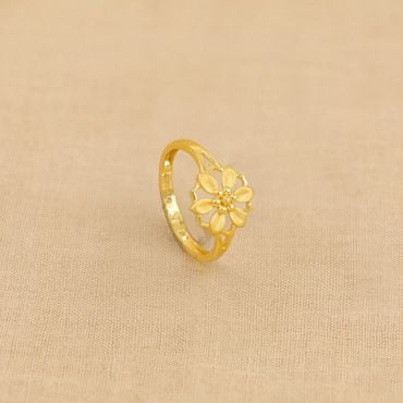 97VN5362 | 22Kt Elegant Flower Gold Ring 97VN5362
