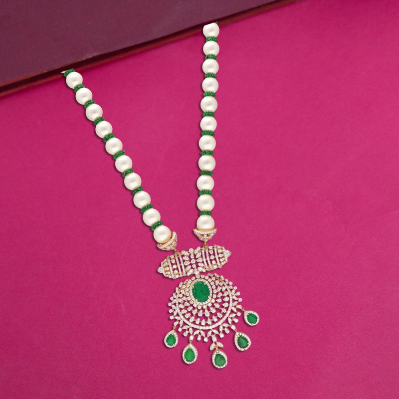 67% OFF on Bling N Beads Classic Designer White Pearl Necklace Pendant Set  on Snapdeal | PaisaWapas.com