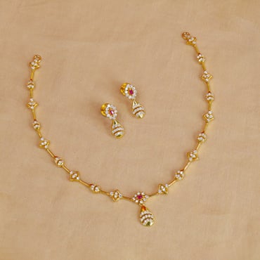 12+ Simple Gold Necklaces Under 50,000 RS
