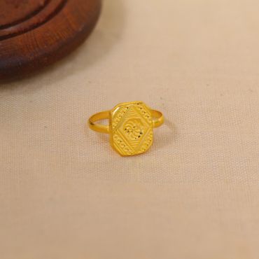 One Red Stone Gold Lady Ring Design for Anniversary Stock Photo - Image of  chain, anniversary: 190855956