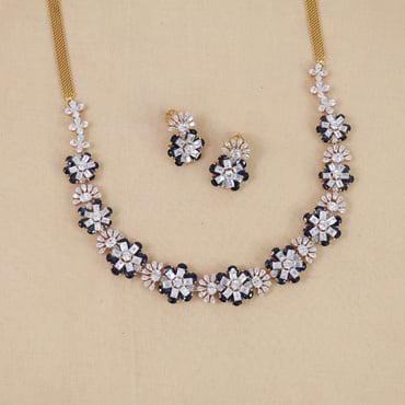 18kt dazzling floral gold necklace and earrings set 601va1067 601va1067 601va1068