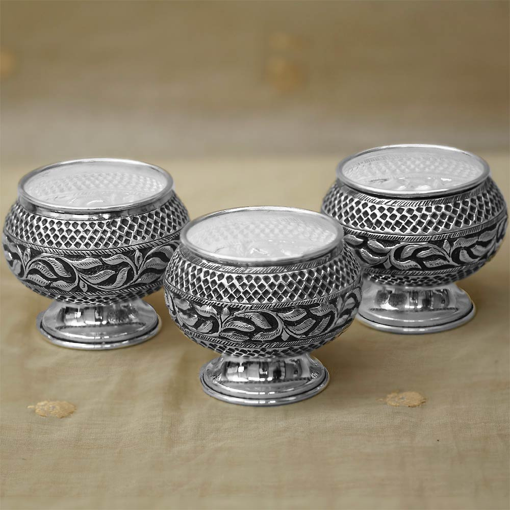 30G SILVER NAGAS BULGING CUP WITH LEG, For Puja at Rs 2400 in