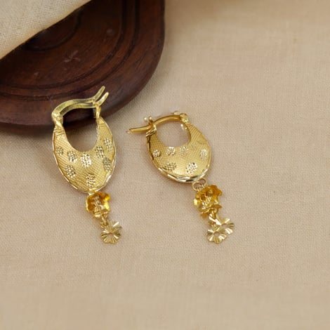 Kumudini Kaan Jhumka: This one's been picked straight off the internet  from… | Bridal gold jewellery designs, Bridal gold jewellery, Gold  jewellery design necklaces