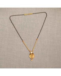 590VA53 | 22Kt Antique Kundan Paisley Pendant Short Gold Mangalsutra 590VA53