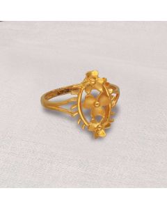 97JM4039 | 22Kt Plain Gold Trillium Ring For Women 97JM4039