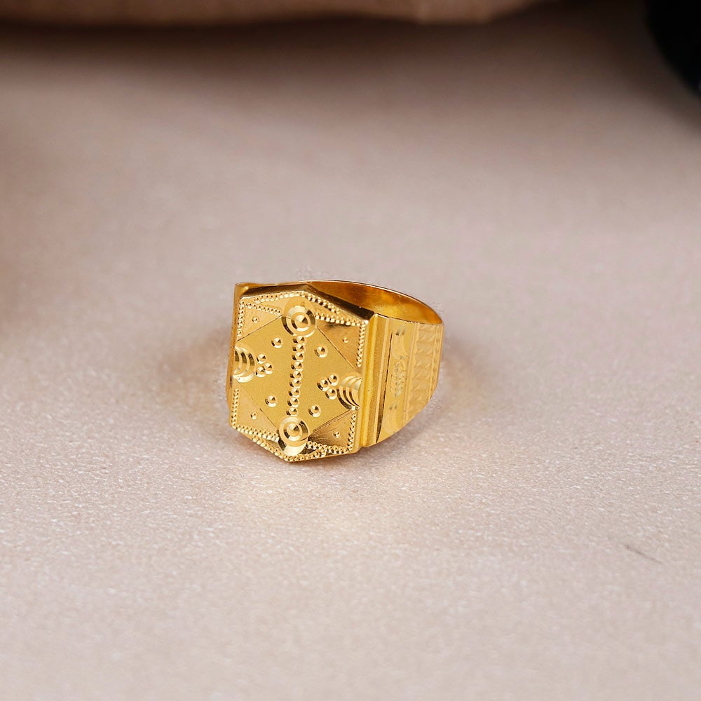 Grand Box Gold Ring for Men