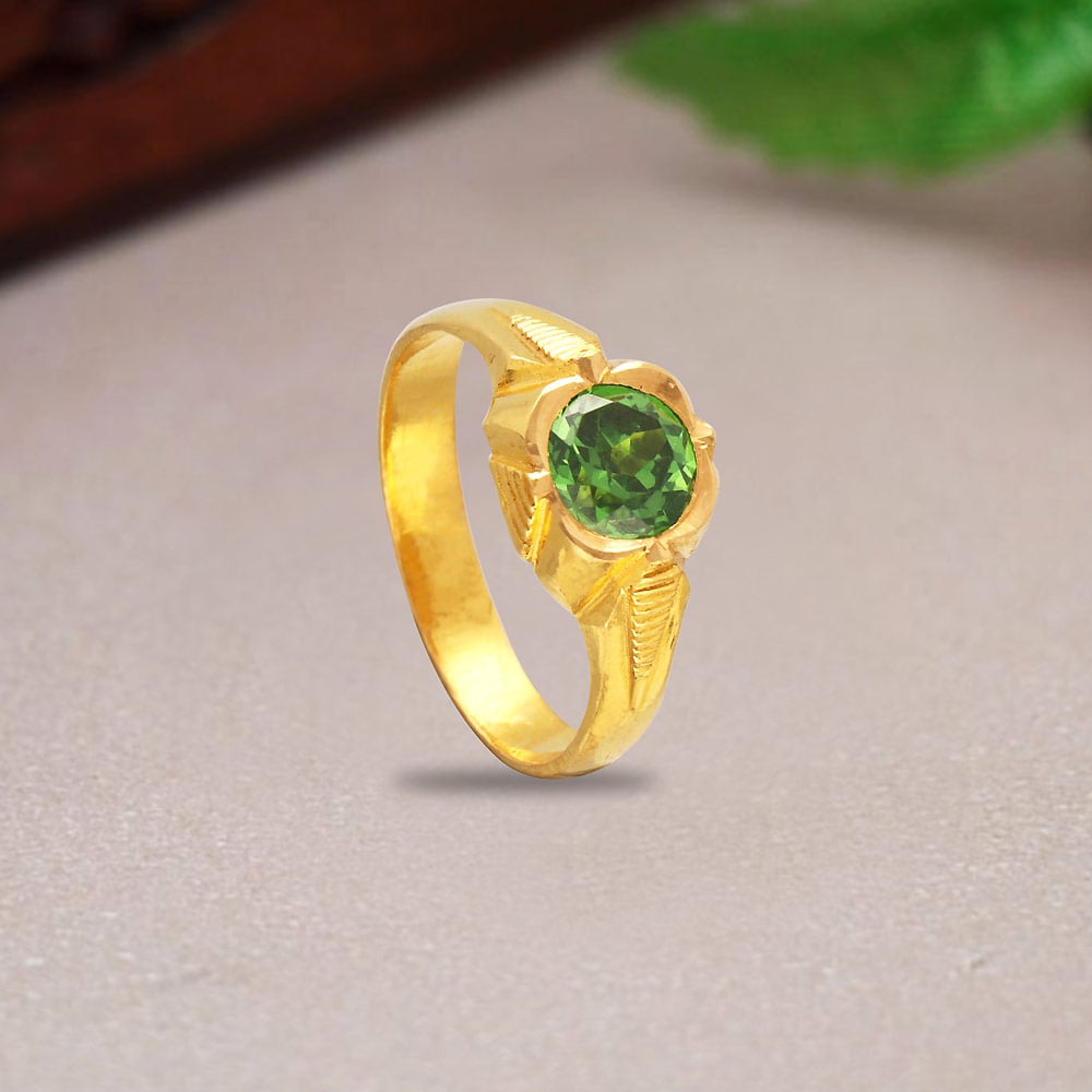 Buy quality 916 GOLD GREEN STONE GENTS RING in Ahmedabad