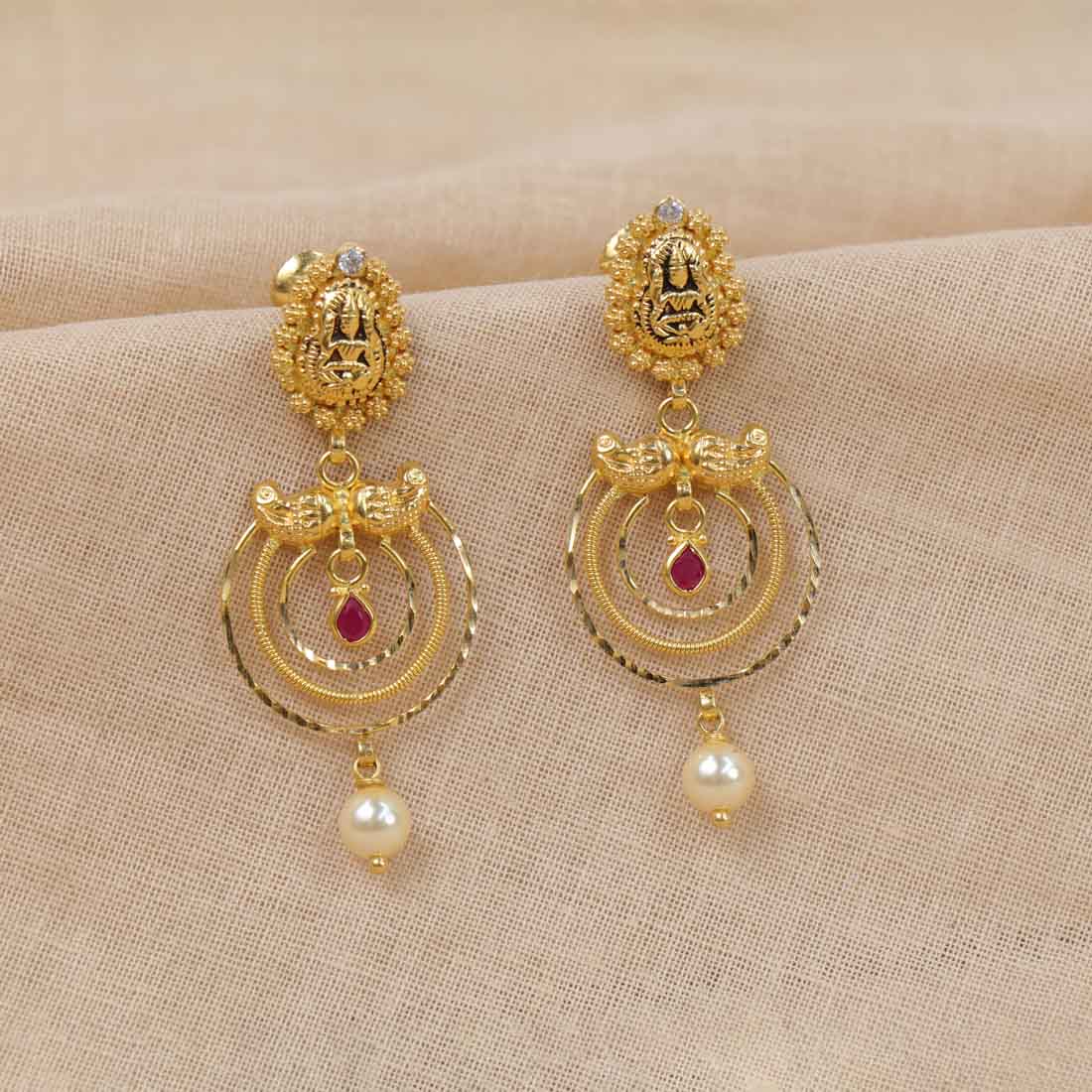 Gold Kundan Studs /lightweight 18 Grams / Indian Earrings Sabyasachi Studs  Bollywood Jewelry Kundan Earrings Pakistani Jewelry - Etsy